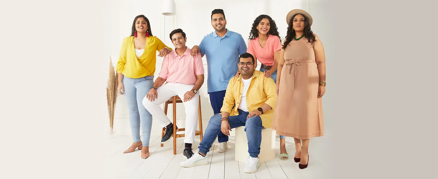 Men and women of different sizes together